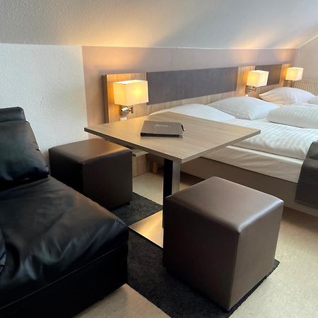 Hana Aparthotel Barsbuttel Exteriör bild