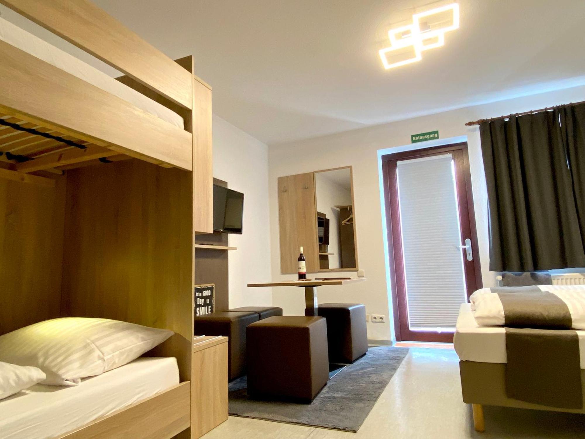 Hana Aparthotel Barsbuttel Exteriör bild