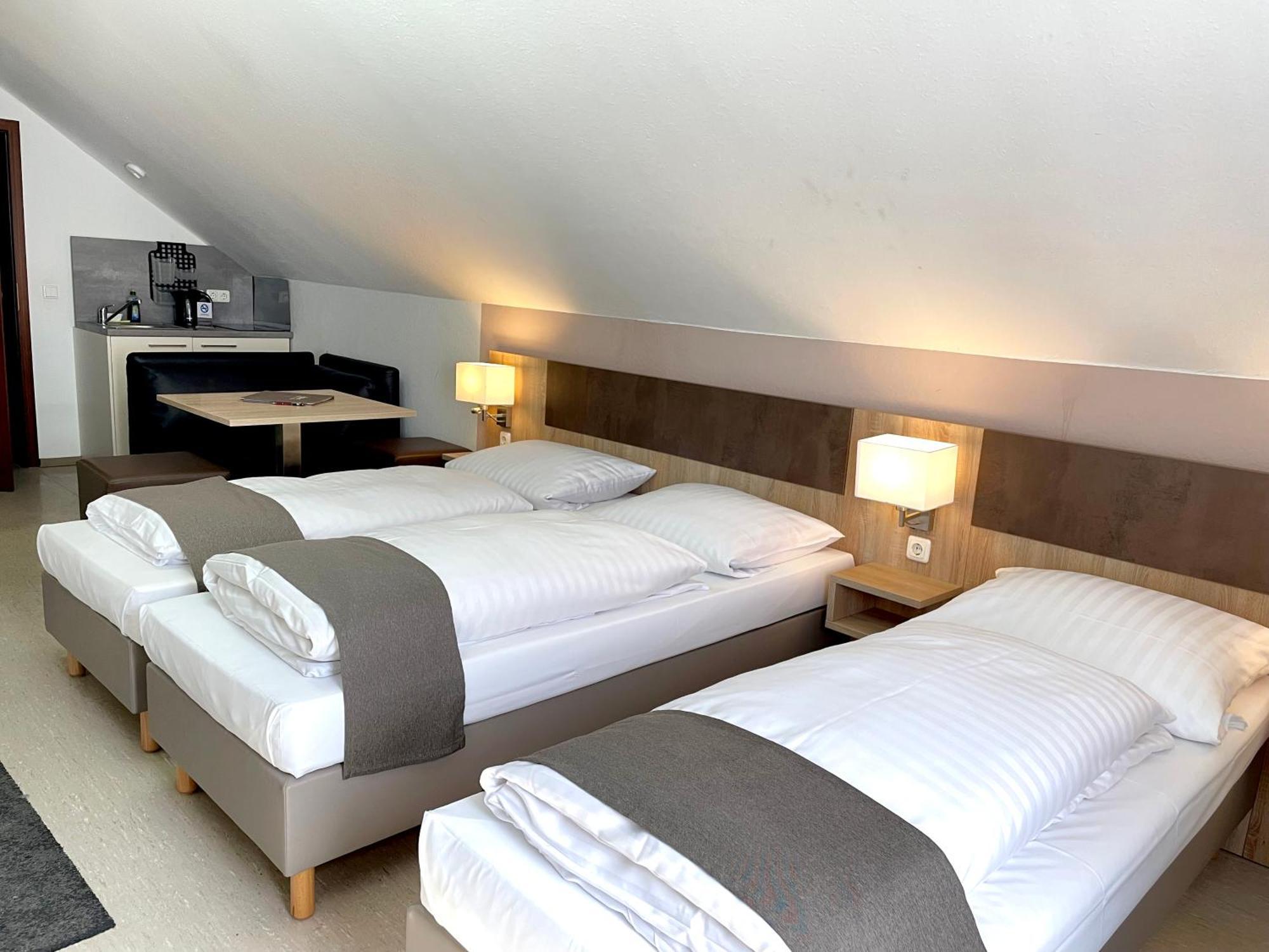 Hana Aparthotel Barsbuttel Exteriör bild
