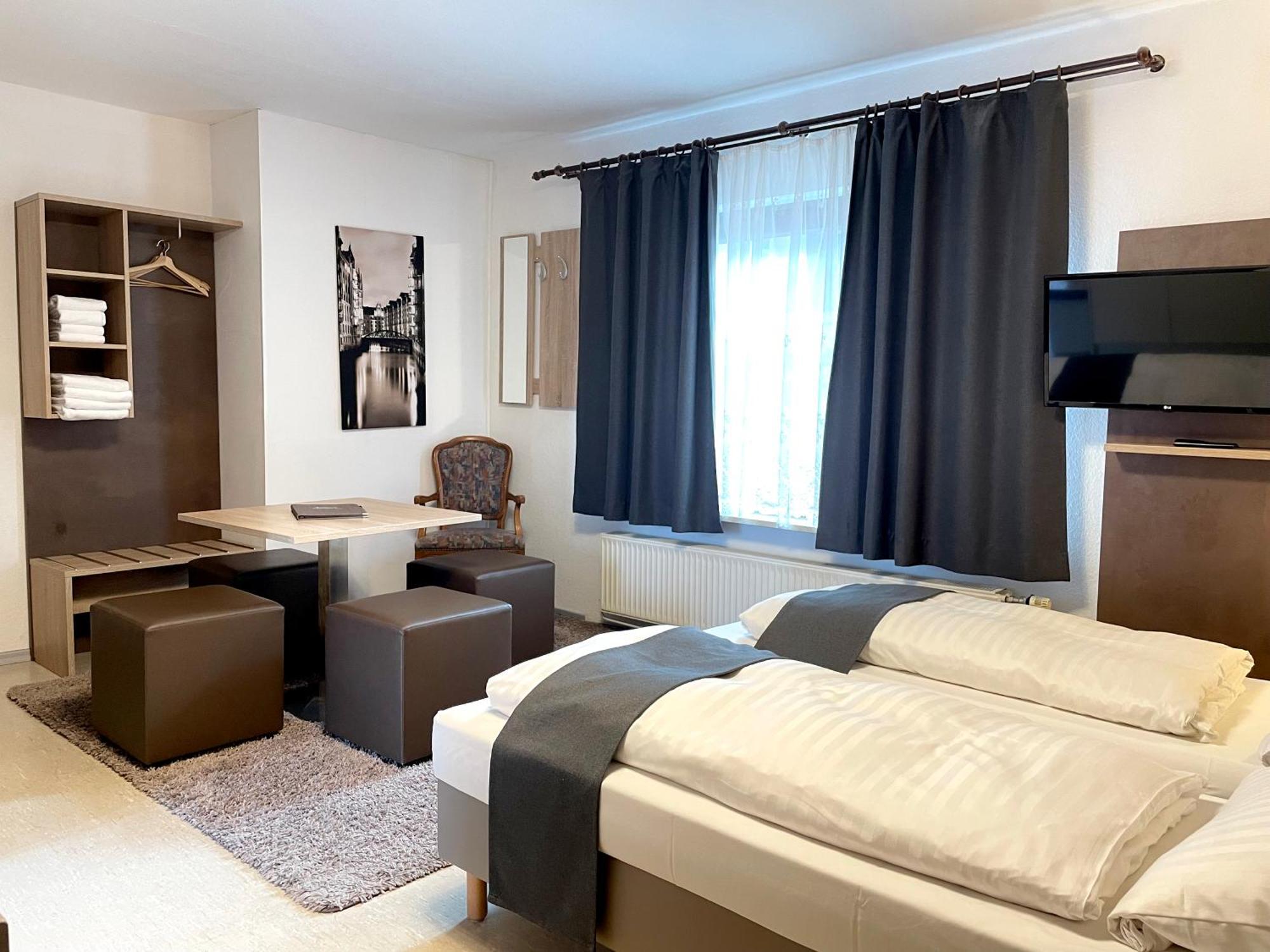 Hana Aparthotel Barsbuttel Exteriör bild