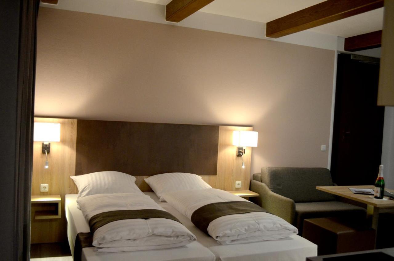 Hana Aparthotel Barsbuttel Exteriör bild