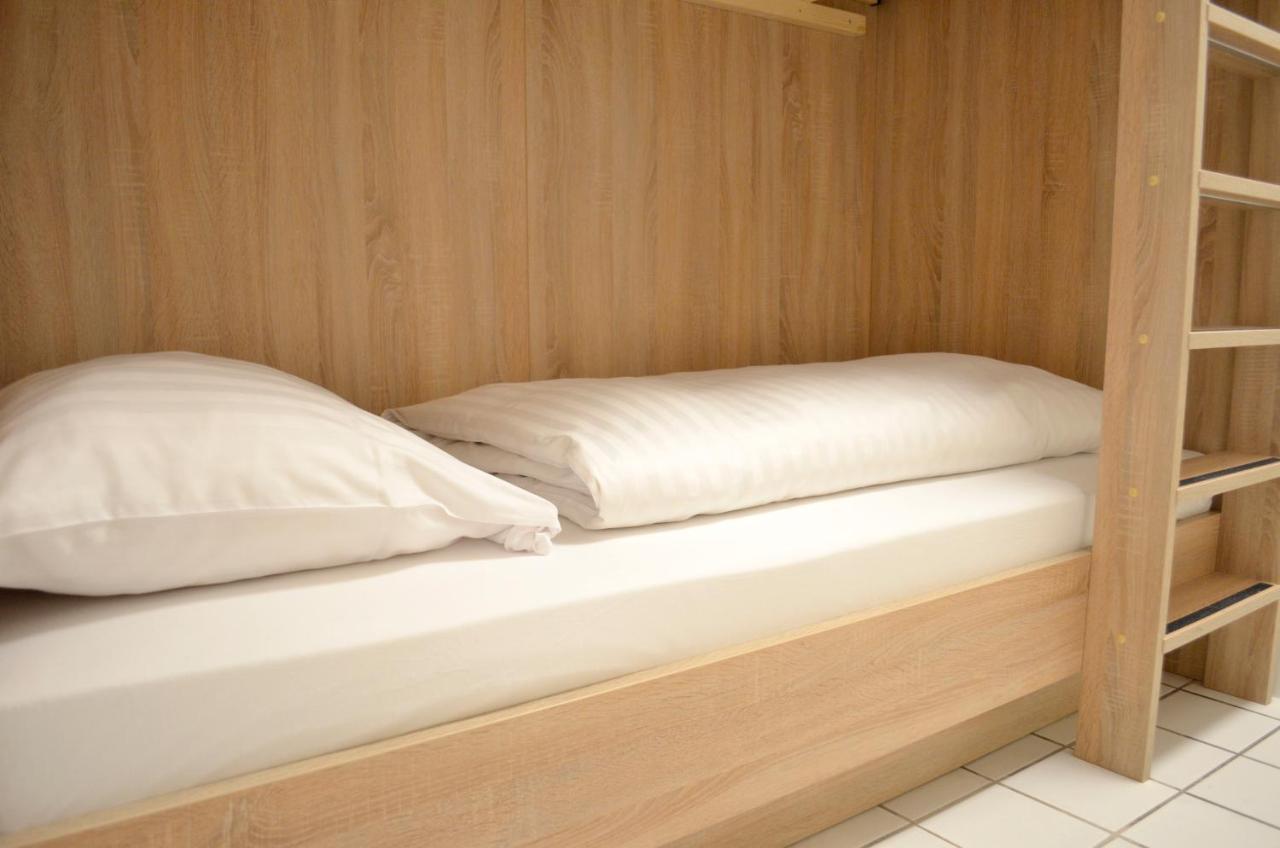 Hana Aparthotel Barsbuttel Exteriör bild