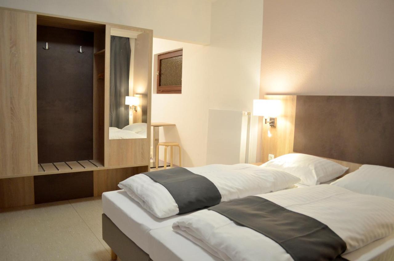 Hana Aparthotel Barsbuttel Exteriör bild