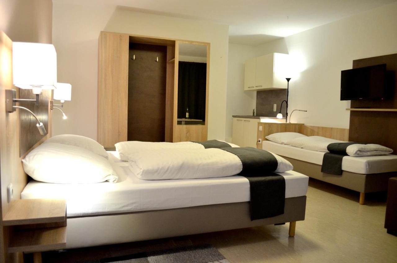 Hana Aparthotel Barsbuttel Exteriör bild