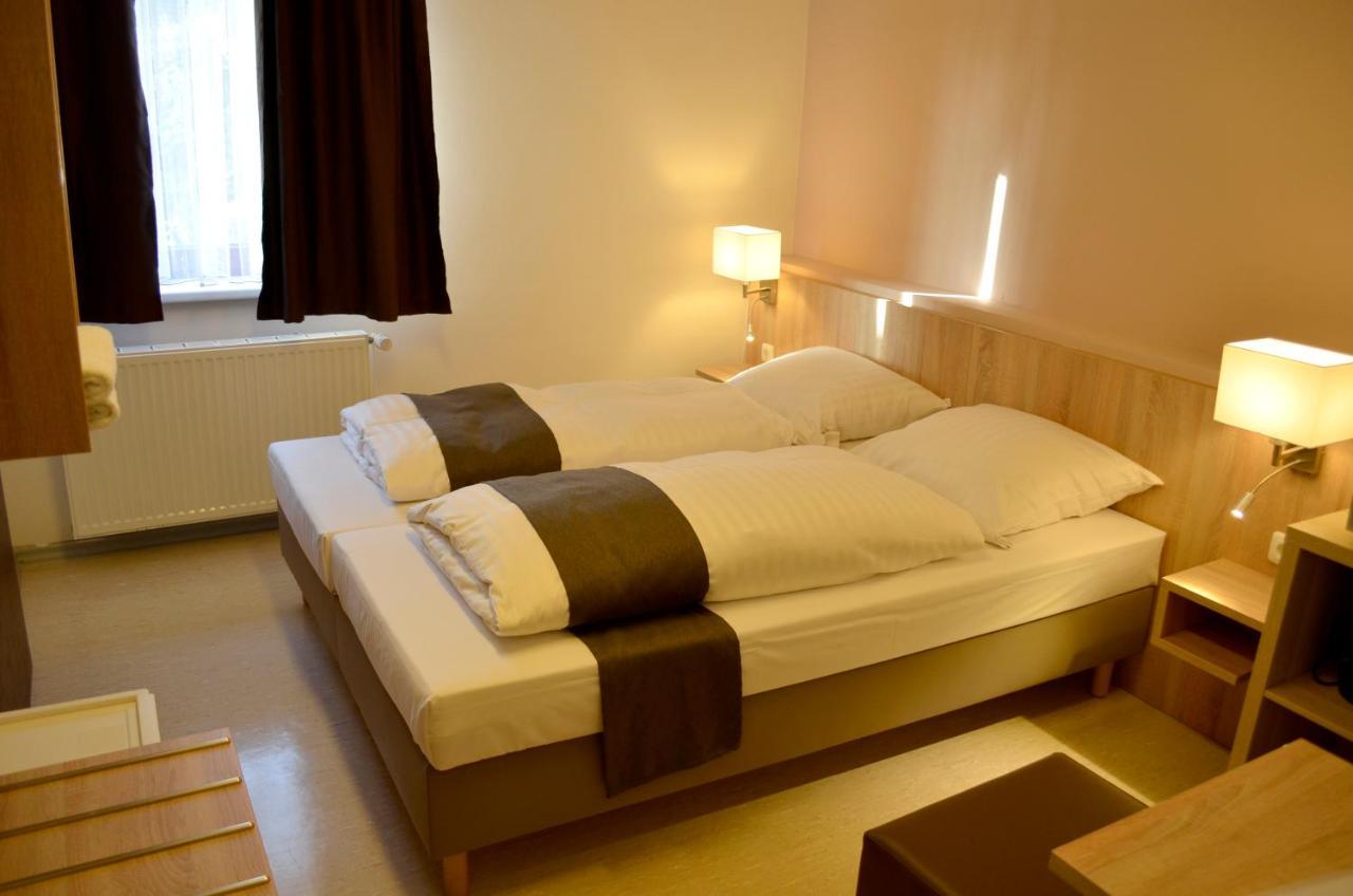 Hana Aparthotel Barsbuttel Exteriör bild