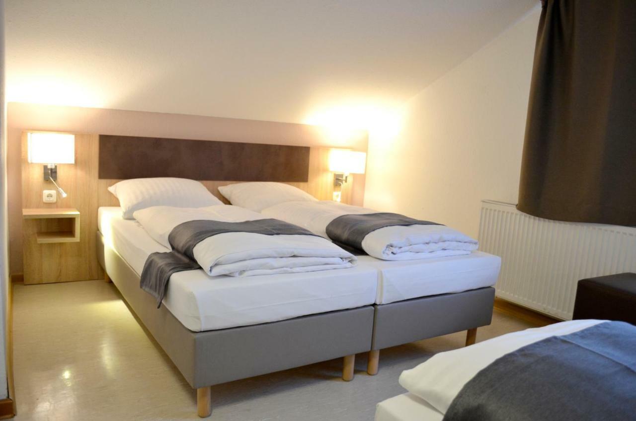 Hana Aparthotel Barsbuttel Exteriör bild